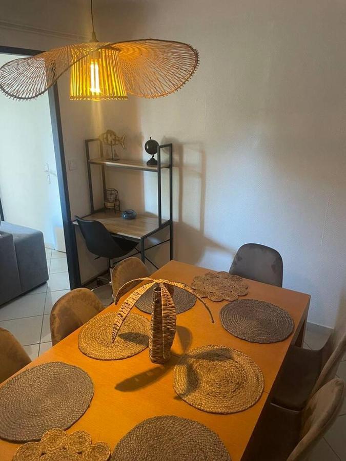Appartement Proche Gare Tgv Nîmes Buitenkant foto